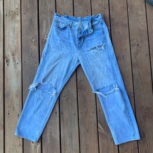 american eagle light wash distressed boyfriend jeans